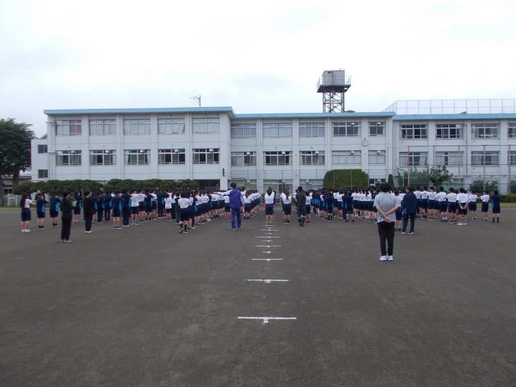 全校朝礼